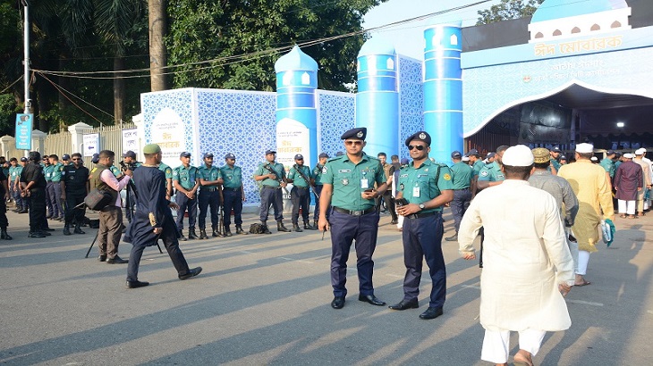 ঈদের আনন্দ ছড়িয়েই সুখ তাদের!