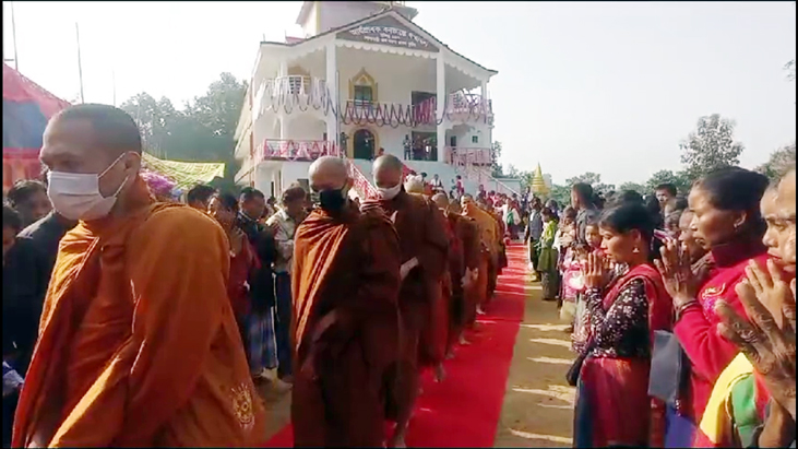 খাগড়াছড়িতে ‘বনভান্তে ধম্মা হল’ দানানুষ্ঠান