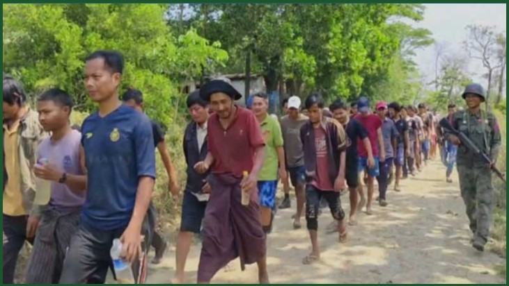 বাংলাদেশ সীমান্তের রাখাইদের এলাকা ত্যাগের নির্দেশ