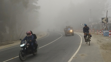 কনকনে ঠান্ডা-ঘন কুয়াশায় কাহিল জনজীবন