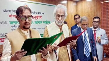 চসিক মেয়র হিসেবে শপথ নিলেন শাহাদাত