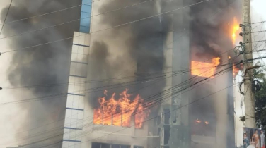 যশোরে শাহীন চাকলাদারের হোটেলে অগ্নিসংযোগ, নিহত ১৮