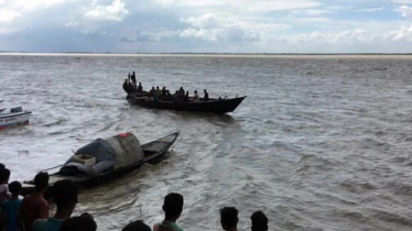 পদ্মায় নৌকাডুবে নিখোঁজ ৪ জনের মরদেহ উদ্ধার