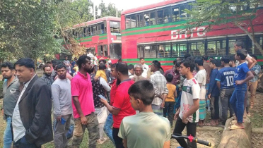 পিকনিক বাস বিদ্যুতায়িত হয়ে ৩ শিক্ষার্থীর মৃত্যু