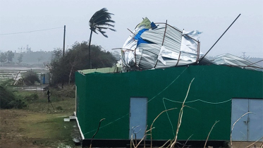 মোখার তাণ্ডবে সাড়ে ১২ হাজার ঘরবাড়ি লণ্ডভন্ড, ক্ষতির শিকার সাড়ে ৩ লাখ মানুষ