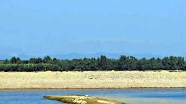 টেকনাফ সীমান্তে রাতভর মর্টার শেল-গুলির শব্দ