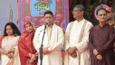 সেনাপ্রধানের ঢাকেশ্বরী মন্দির পরিদর্শন, জানালেন নববর্ষের শুভেচ্ছা