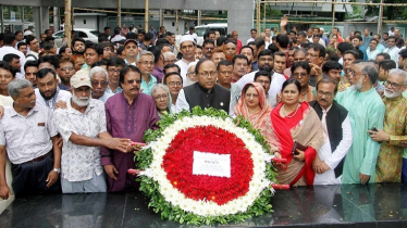 বঙ্গবন্ধুর প্রতিকৃতিতে রাসিক মেয়রের শ্রদ্ধা