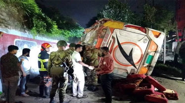 নরসিংদীতে বাস খাদে পড়ে নিহত ২