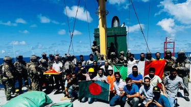 পরিবারের কাছে আজ ফিরবেন ২৩ নাবিক