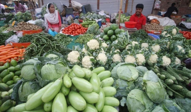 পণ্যের দাম কমেছে এমন কোনো খবর নেই বাজারে