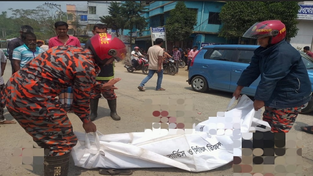 দিনাজপুরে ট্রাকের ধাক্কায় কিশোর নিহত