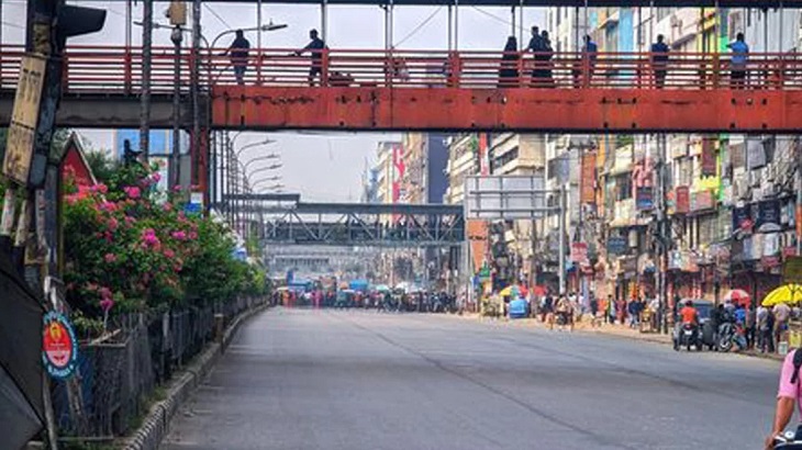 বনানীর সড়ক ছাড়লেন পোশাক শ্রমিকরা