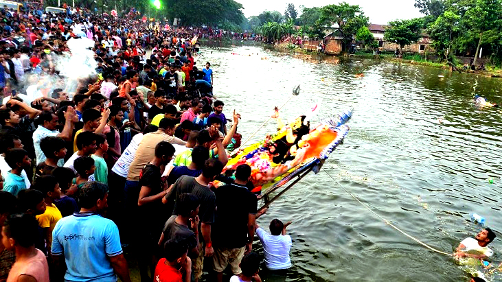 বিজয়া দশমীতে শেষ হলো শারদীয় দুর্গাপূজা