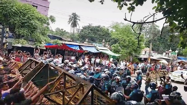 সচিবালয় অভিমুখে গণতন্ত্র মঞ্চের বিক্ষোভ, পুলিশের বাধা