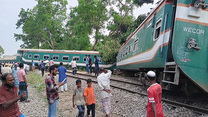 কুমিল্লায় ১৪ ঘণ্টা পর ট্রেন চলাচল স্বাভাবিক