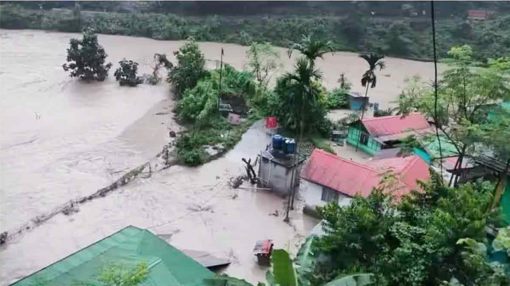 সিকিমে তিস্তার বাঁধে ভাঙন, দেশের উত্তরাঞ্চলে বড় বন্যার আশঙ্কা