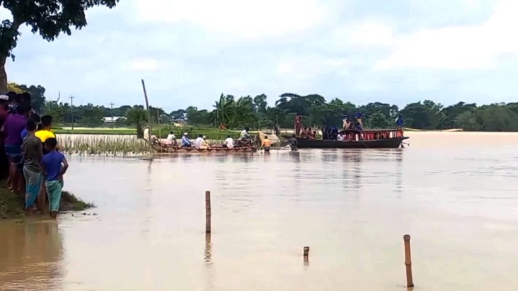 পানিতে ডুবে নারী-শিশুসহ ৪ জনের মৃত্যু