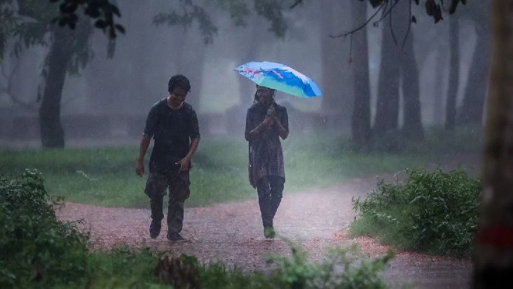 ঘনঘোর বরিষায়...