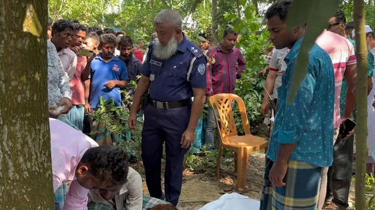 ‘অণ্ডকোষ চেপে’ ব্যবসায়ীকে হত্যা, ২ নারী আটক