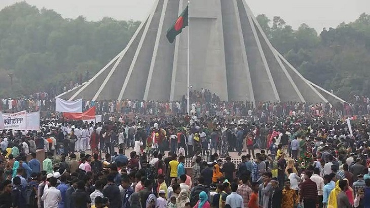 জাতীয় স্মৃতিসৌধে লাখো মানুষের ঢল